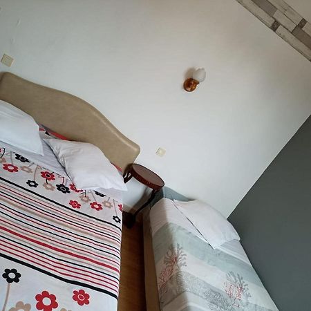 Le Fecamps Hotel Bolbec Eksteriør billede