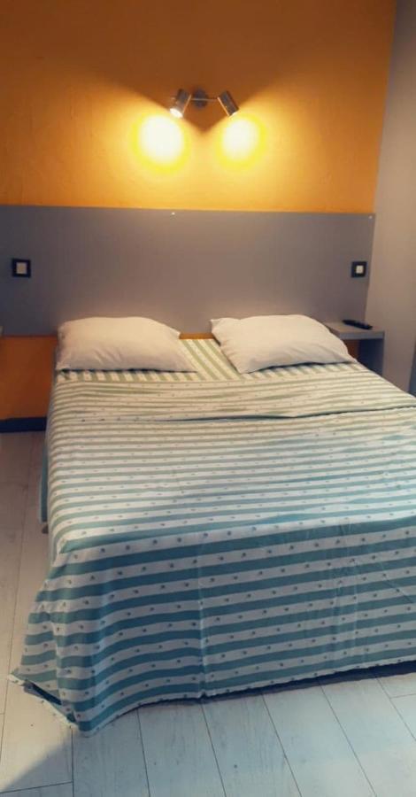 Le Fecamps Hotel Bolbec Eksteriør billede