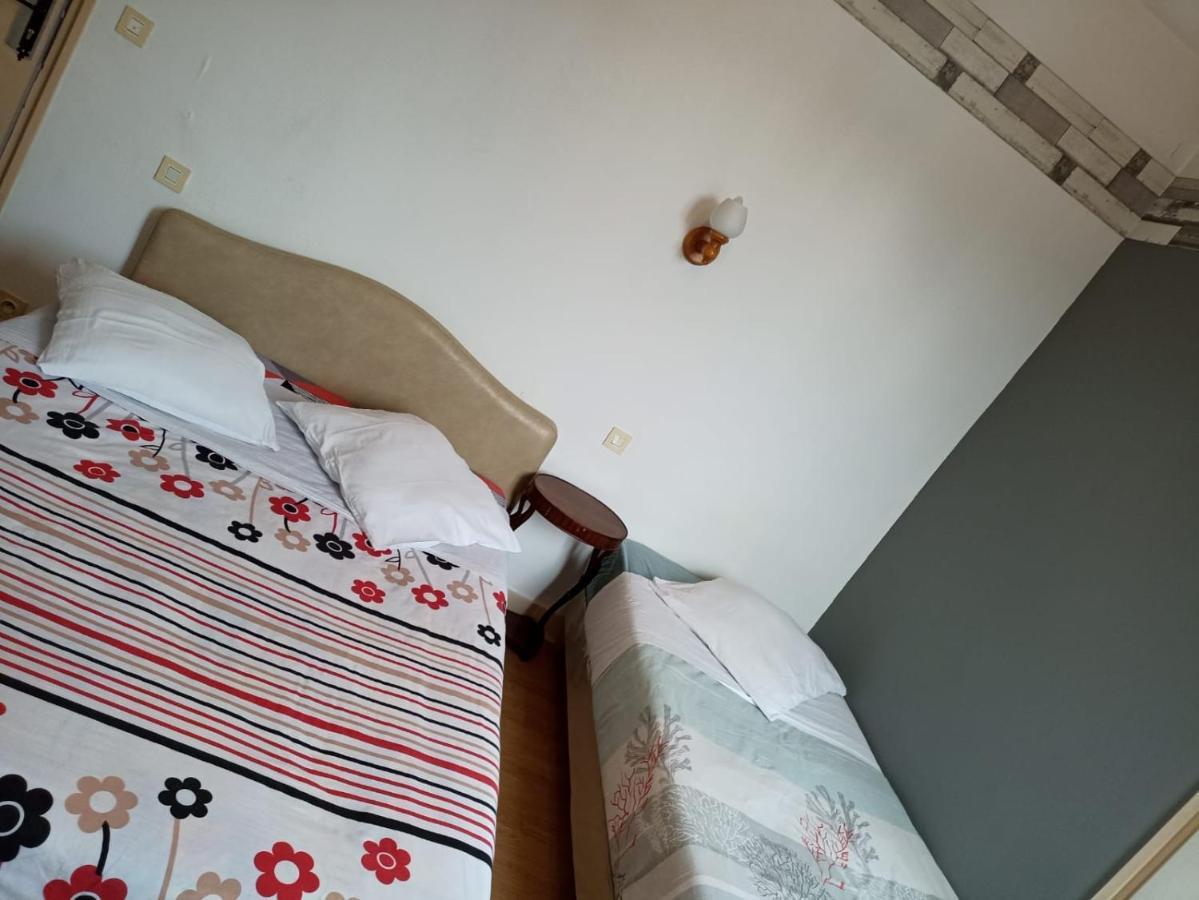 Le Fecamps Hotel Bolbec Eksteriør billede